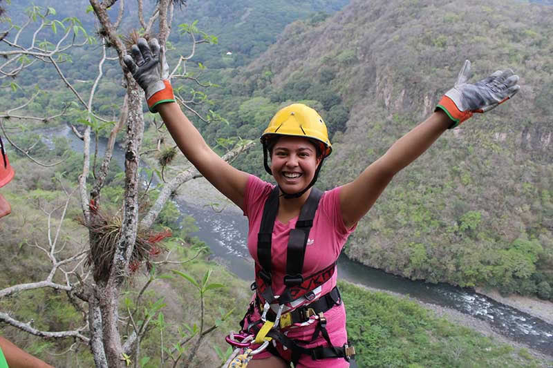 Rappel en el rio Pescados Jalcomulco Veracruz